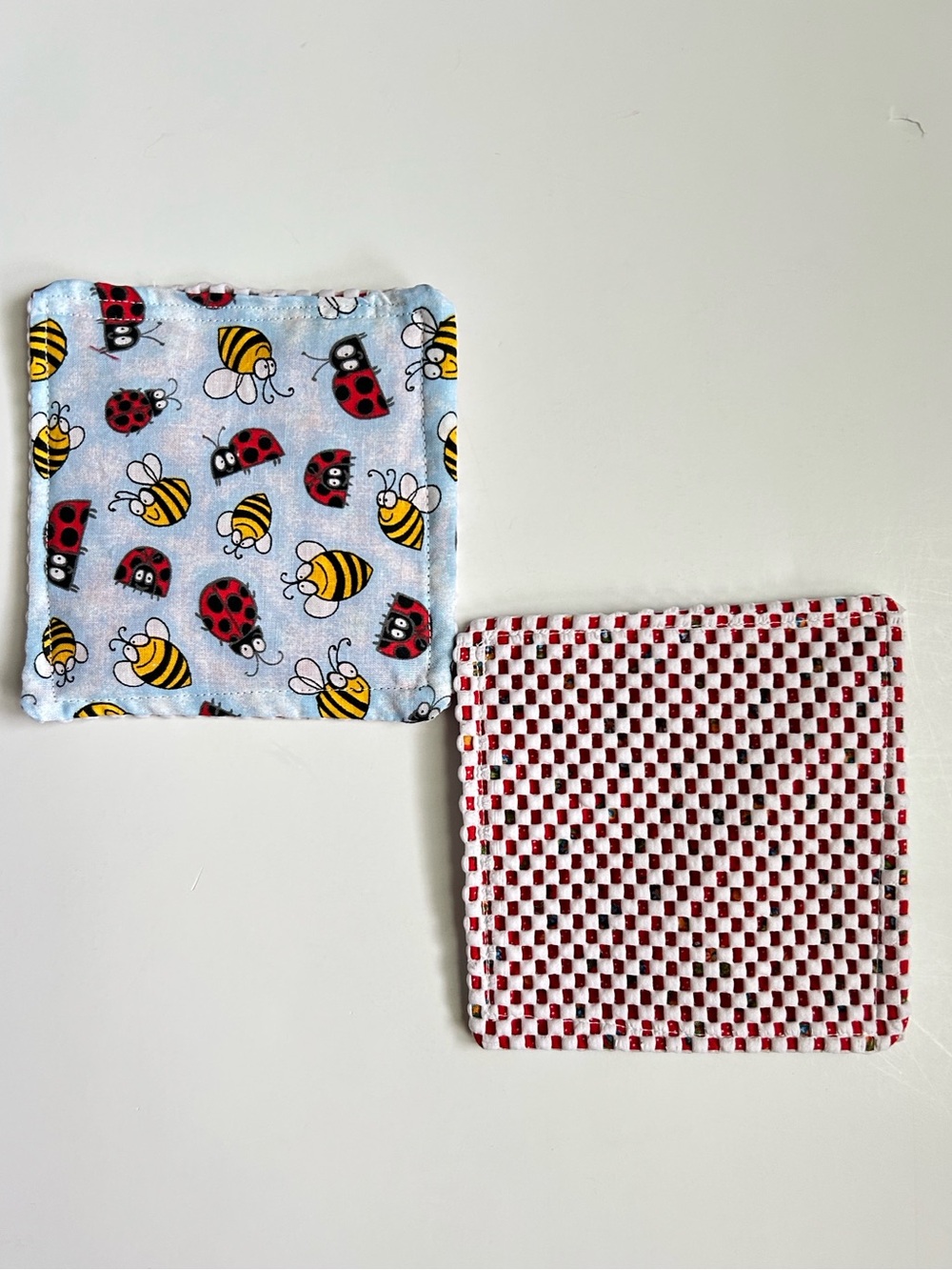 Hand Crafted Non Slip Jar Grippers Adorable Bees & Ladybugs Opens Hard Lids - Picture 3 of 10